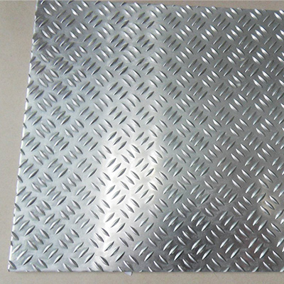 Hojas de aluminio en relieve