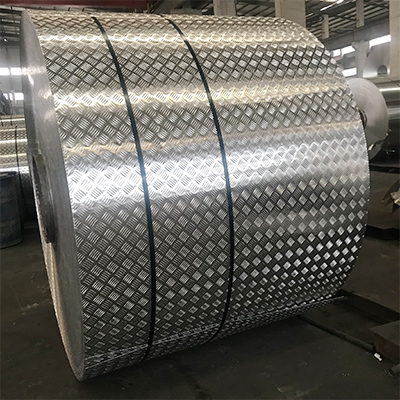 Bobinas de aluminio en relieve